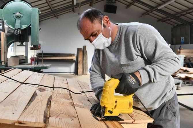 Ankara Büyükşehir Belediyesi Atık Malzemelere Yeniden Hayat Veriyor