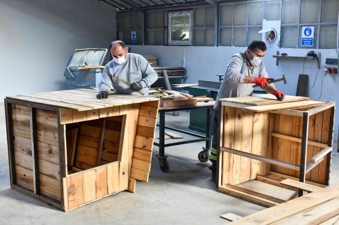 Ankara Büyükşehir Belediyesi Atık Malzemelere Yeniden Hayat Veriyor