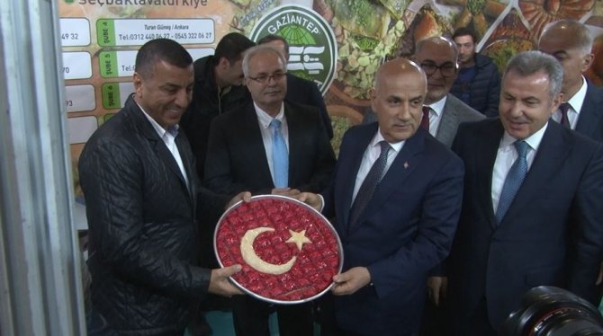 Bakan Kirişci, Adana Tanıtım Günleri Açılışına Katıldı