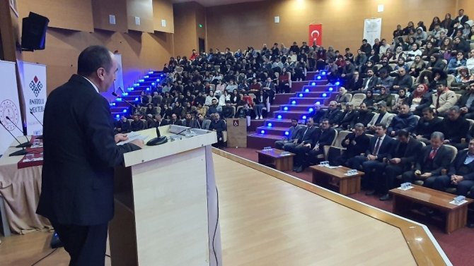 Bingöl’de ’Anadolu Mektebi Yazar Okumaları’ Paneli Düzenlendi