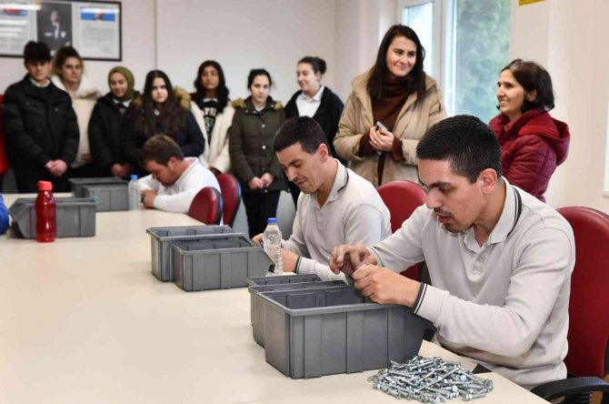 Öğrenciler Yaşam Köyü’nü Tanıdı