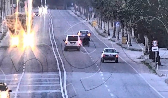 Hasta Taşıyan Ambulans Traktöre Çarptı, O Anlar Kgys Kamerasına Yansıdı