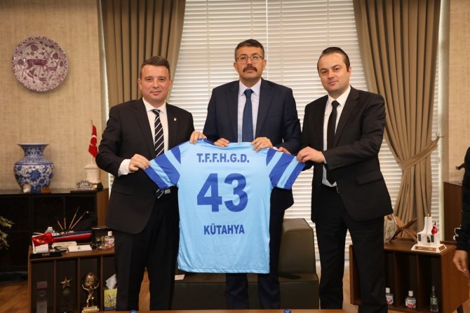 "Hakemlerimizin Yanındayız"