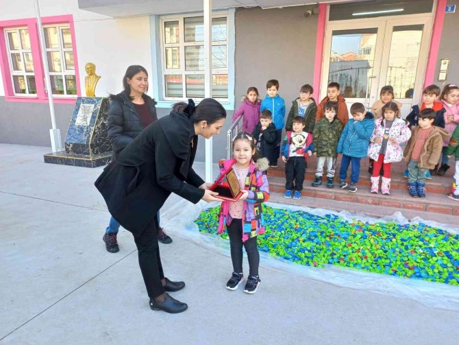 Mavi Kapaklarla Kocaman Mutluluklara Vesile Oldular