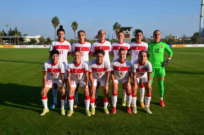 A Milli Kadın Futbol Takımı, 3 Basamak Yükseldi