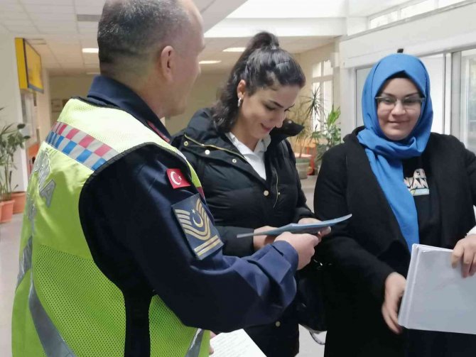 Üniversite Öğrencilerine Trafik Eğitimi Verildi