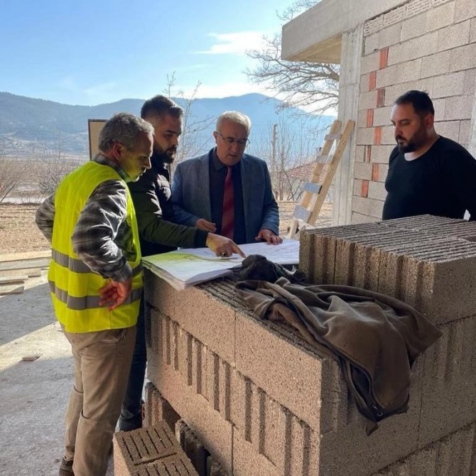 Başkan Arslan, Çameli Gençlik Merkezi İnşaatında İncelemelerde Bulundu