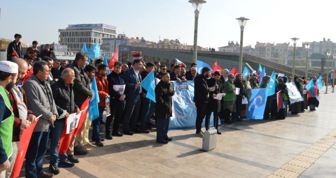 Doğu Türkistan’daki Çin Zulmüne Kınama