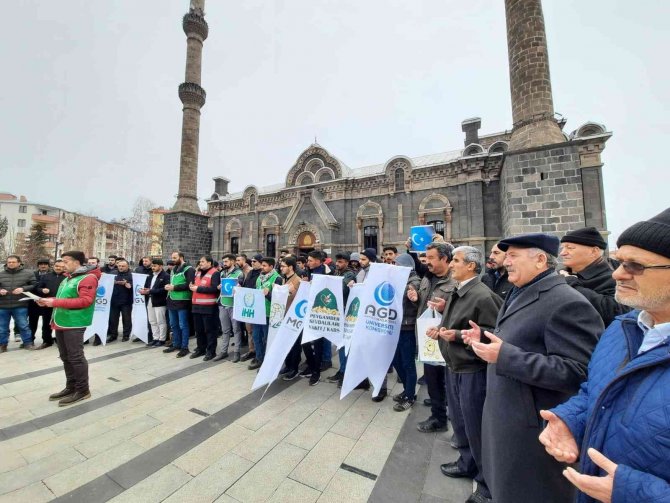 Çin’in Doğu Türkistan’daki Zulmü Kars’ta Protesto Edildi