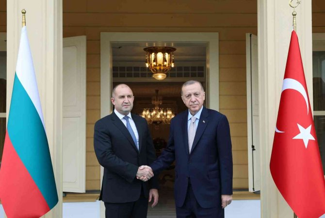 Cumhurbaşkanı Erdoğan, Bulgaristan Cumhurbaşkanı Radev İle Bir Araya Geldi