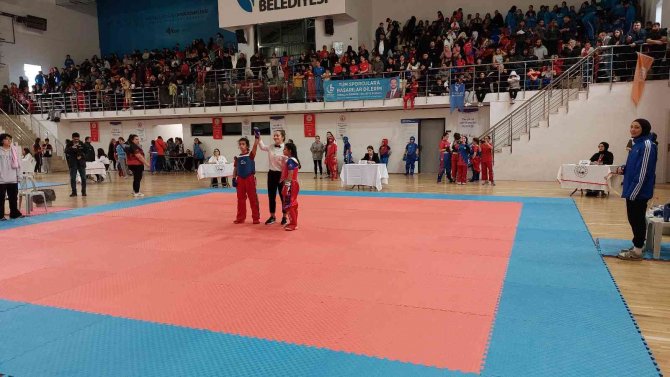 Esenler’de Sadece Kadınların Yarışacağı Wushu Şampiyonası Başladı