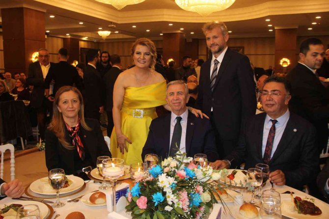 Kocaeli’de Dikkat Çeken Sünnet Düğünü, Siyasiler Akın Etti