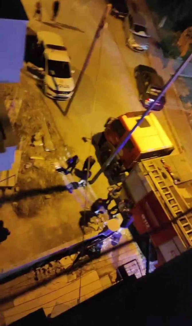 İ̇nşaatın Asansör Boşluğuna Düşen İşçi Öldü