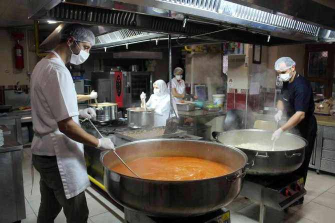 Sinop’ta 7 Bine Yakın Öğrenci Ücretsiz Yemek Hizmeti Alıyor