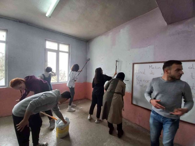 Üniversite Öğrencilerinden Anlamlı Proje