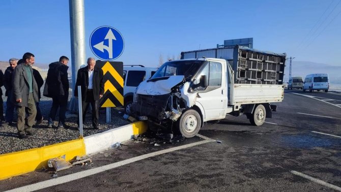 Ağrı’da Meydana Gelen Kazada 6 Kişi Yaralandı