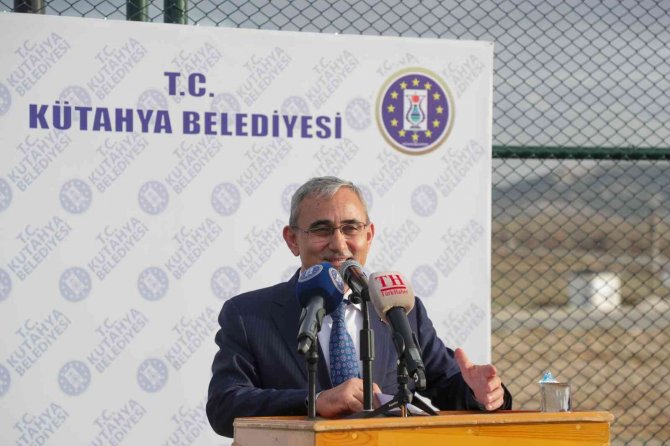 Kütahya’nın Siner Mahallesi’ne Halı Saha