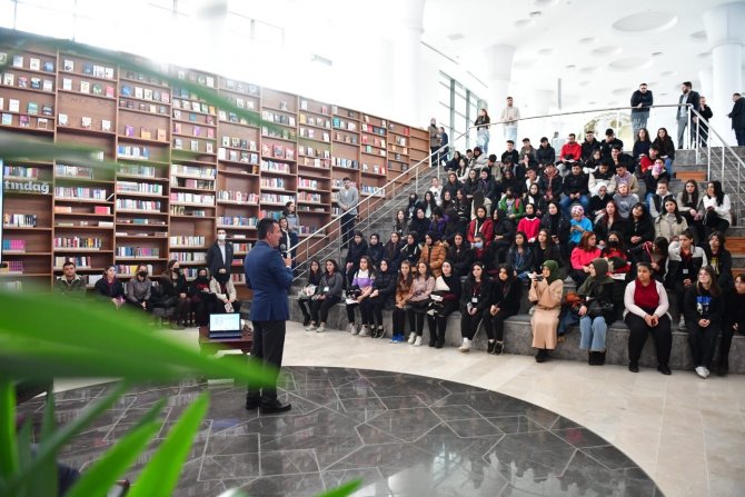 Altındağlı Gençler İçin “Yeni Medya Akademisi” Kuruldu