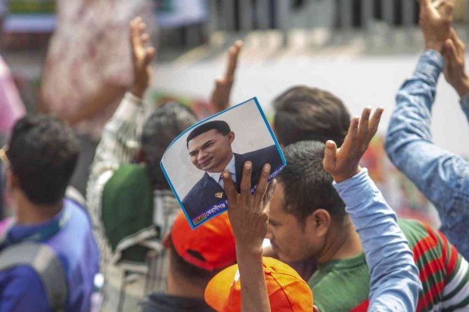 Bangladeş’te Binlerce Kişinin Katılımıyla Hükümet Karşıtı Protesto