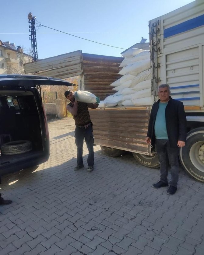 Bitlisli Arıcılara 846 Ton Şeker Dağıtımı