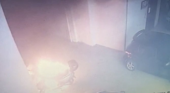 Bursa’da 5 Motosiklet Alevlere Teslim Oldu, O Anlar Kameraya Yansıdı