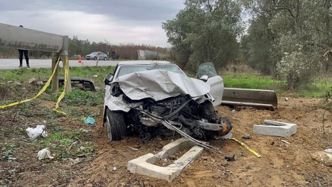 Kafa Kafa Çarpışan Araçlardan Sağ Çıktılar