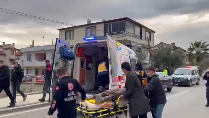 Bursa’nın İ̇znik İlçesinde Otomobil İle Motosiklet Çarpıştı