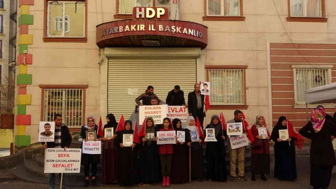 Hdp Önündeki Eyleme Katılım Her Geçen Gün Artıyor