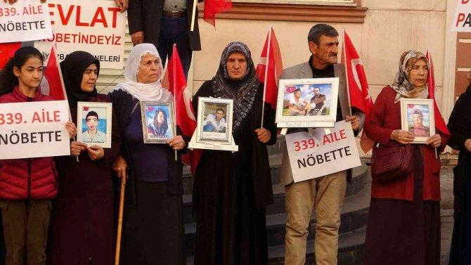 Hdp Önündeki Eyleme Katılım Her Geçen Gün Artıyor