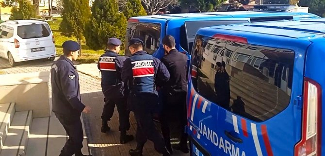 Kefen Parasına Göz Diken Dolandırıcılar, Kapıya Getirilen Emekli Maaşı Da Aldı