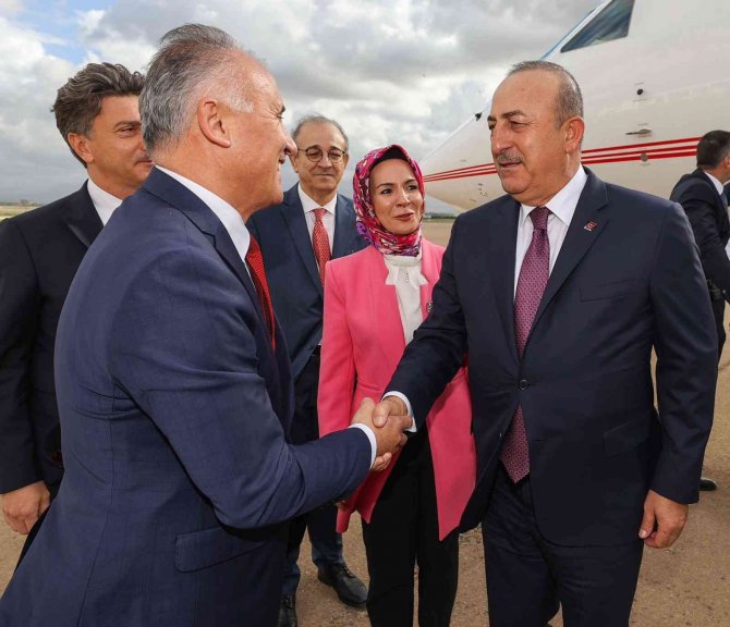 Bakan Çavuşoğlu, Cezayir’de