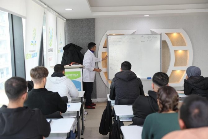 Kayapınar Belediyesinden Dev Eğitim Desteği