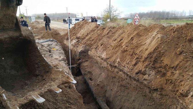Edirne’de Üstüne Toprak Yığını Düşen İşçi Ağır Yaralandı