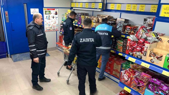 Emet’te Marketlerde Fiyat Denetimleri