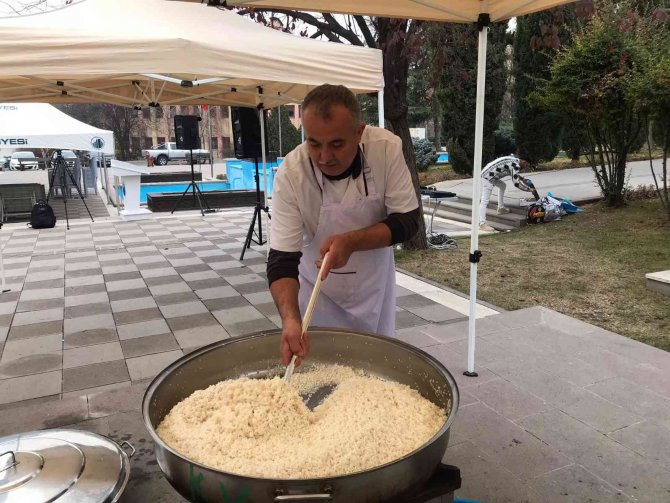 Başkentte Pilav Yeme Günü Düzenlendi