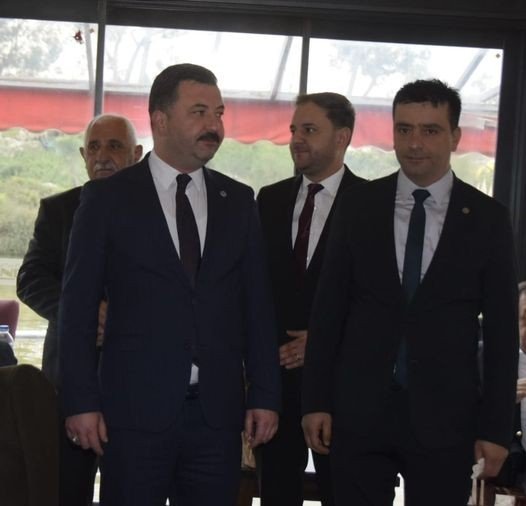 Altıeylül Mhp İlçe Başkanı Alper Okçelik Oldu