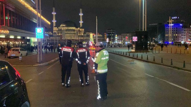 İ̇stanbul’da Helikopter Destekli ‘Yeditepe Huzur’ Uygulaması