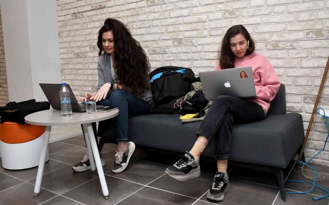 İ̇stasyon Kuşadası’na Sodev’den ’Cinsiyet Eşitlikçi Dönüşüm’ Ödülü