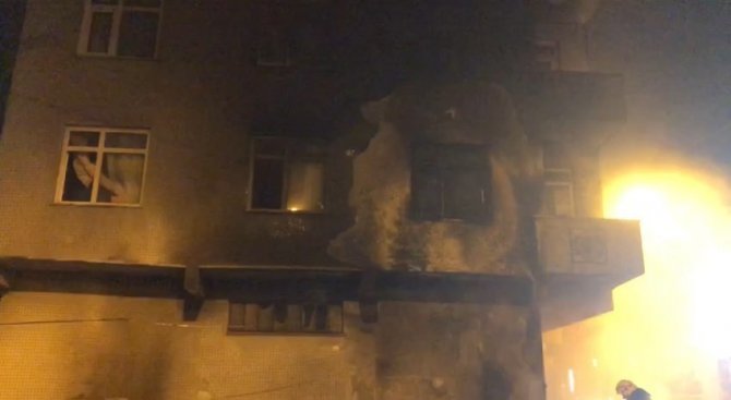 Sancaktepe’de 2 Şahıs Mobilya Atölyesini Böyle Kundakladı