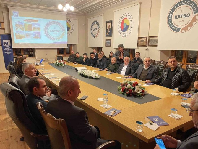 Kars’ta Kuyumculara Seminer Verildi