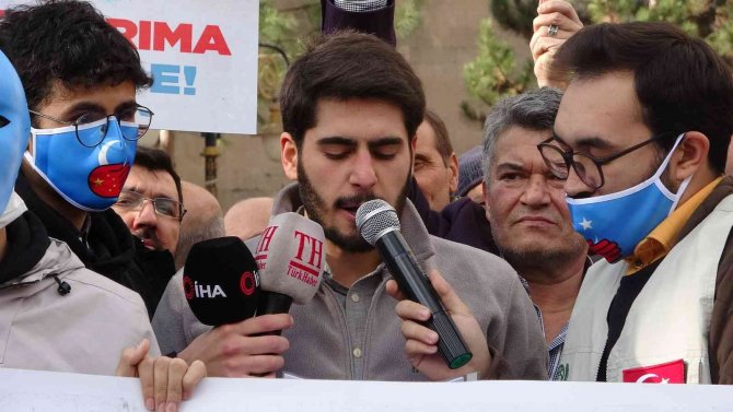 "Doğu Türkistan’daki Hak İhlalleri Adım Adım Soykırımdır"