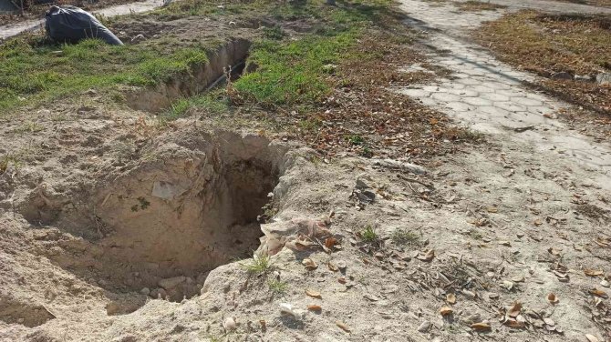 Odunpazarı’nda 1 Metrelik Bu Çukurlar Kapatılmayı Beliyor