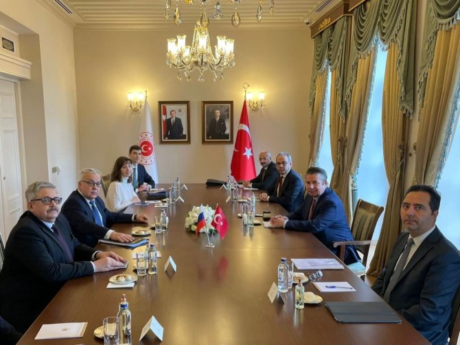 Türk- Rus Siyasi İstişareleri İ̇stanbul’da Yapıldı