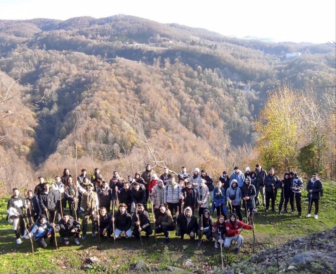 Doğançay’ın Güzelliklerini Kamp Yaparak Keşfettiler