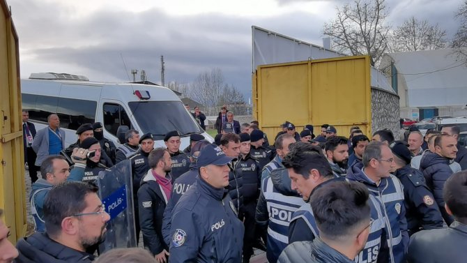 Tartışmalı Kararlar Veren Hakemlere İ̇negölspor Yönetiminden Tepki