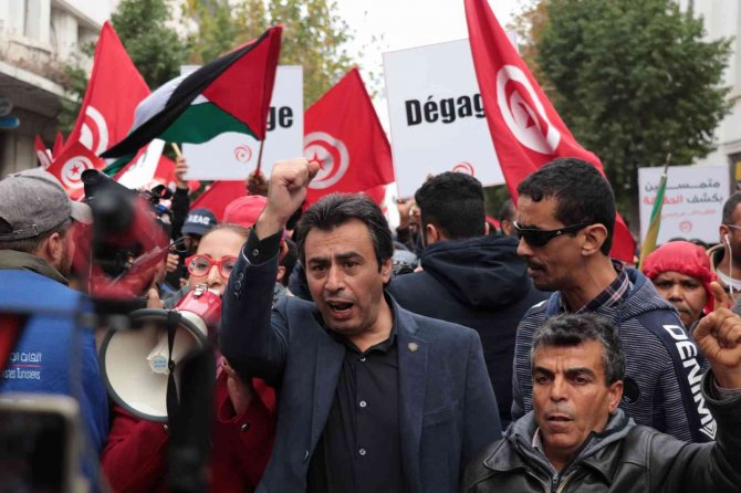 Tunus’ta Cumhurbaşkanı Said Protesto Edildi