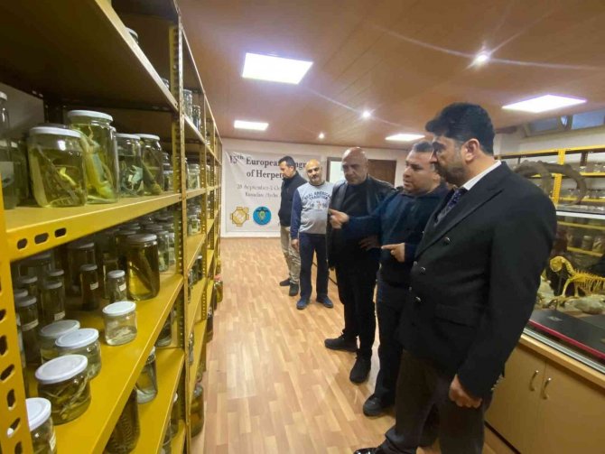 Adü Rektörü Aldemir, Fen Fakültesi’nde İncelemelerde Bulundu