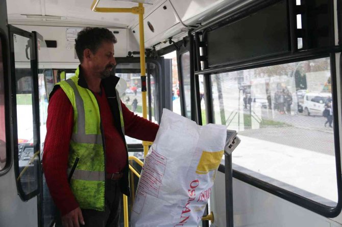 Atakum’da Atık Toplama Otobüsü Faaliyete Geçti