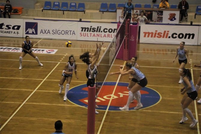 Sultanlar Ligi: Aydın Büyükşehir Belediyespor: 2 - Sarıyer Belediyespor: 3