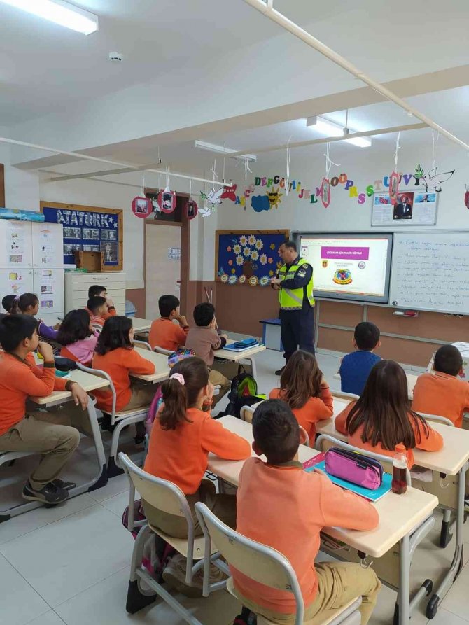 Aydın’da 214 Öğrenci “Trafik Dedektifi” Oldu